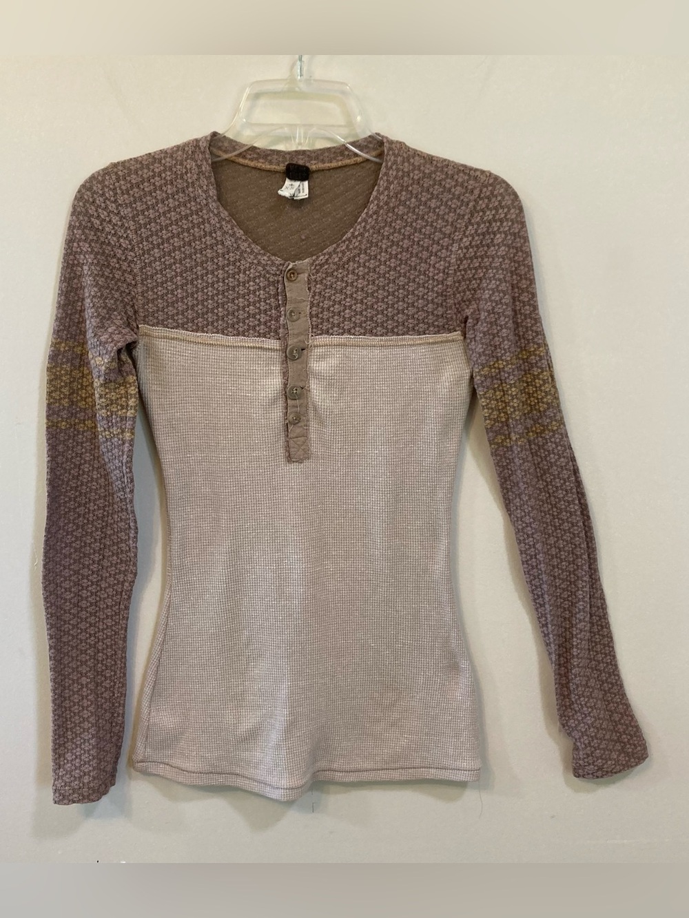 We The Free Waffle Knit Henley Top Sz XS Womens Long Sleeve Tan Brown